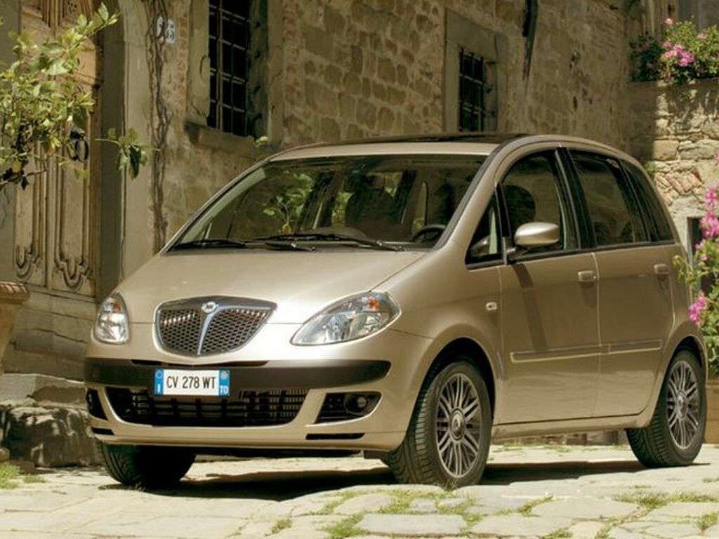 Bagagerumsmåtte til Lancia Musa 2004 - 2012